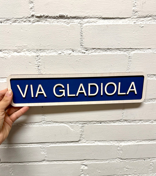Houten straatnaambord Via Gladiola